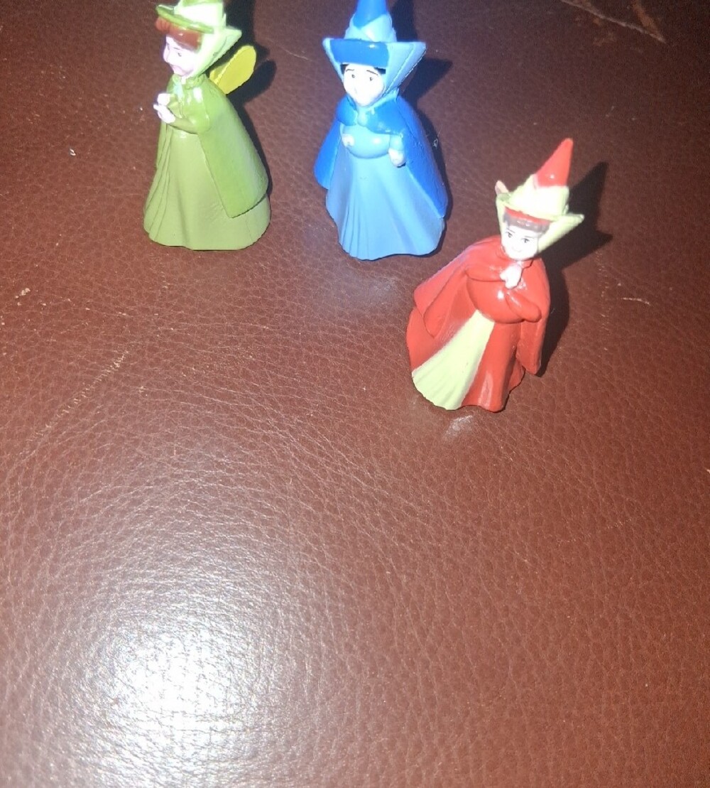 Disney’s Sleeping Beauty Fairy Godmothers 3 - Picture 4 of 4
